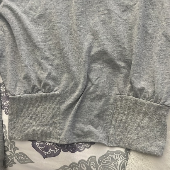 Cropped Hoodie - Picture 2 of 4